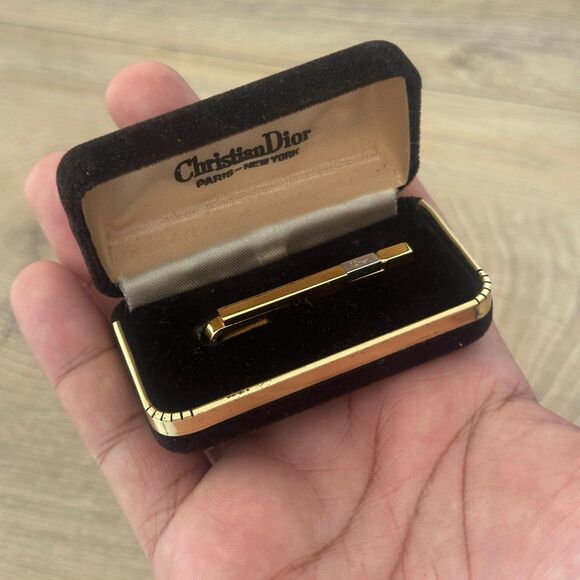 NEW Vintage 60s Mid-Century Men's Christian Dior Tie Clip Clasp Gold Tone Bar - Picture 1 of 3